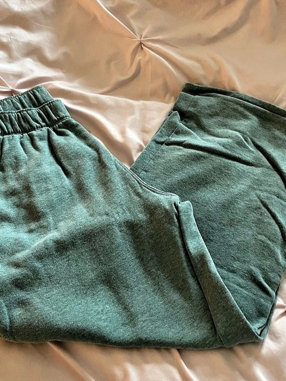 Hollister Feel Good Fleece Wide-Leg Pants Green XS